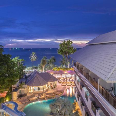 Pattaya Discovery Beach Hotel - Sha Extra Plus Bagian luar foto